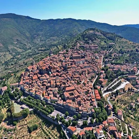 Country Charm Near Nyaraló