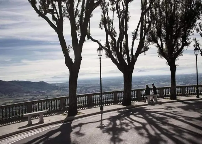 Country Charm Near * Cortone